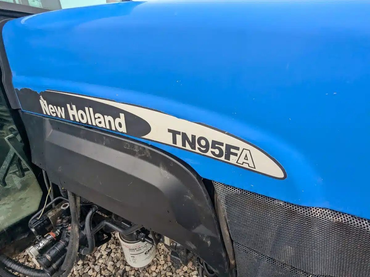 New Holland TN95FA