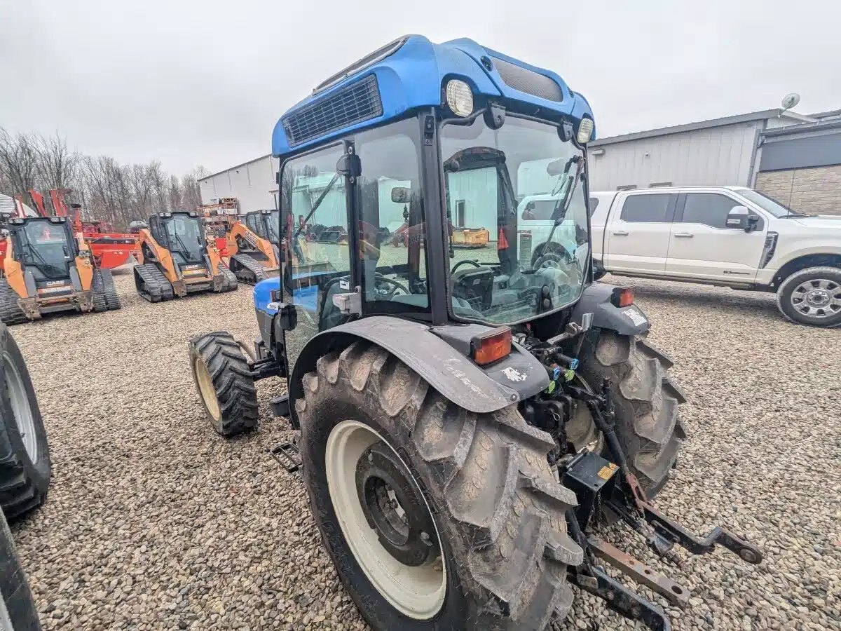 New Holland TN95FA