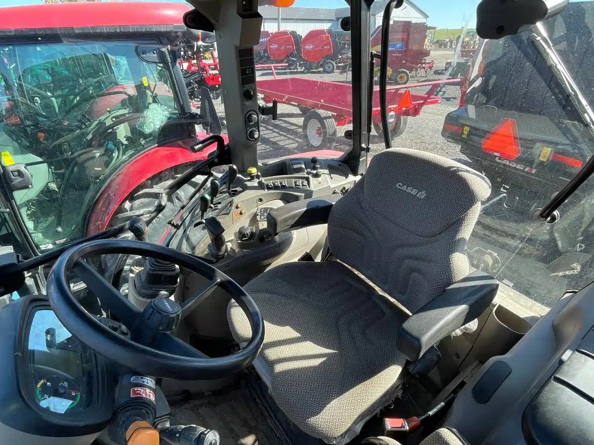 2016 Case IH FARMALL 120U