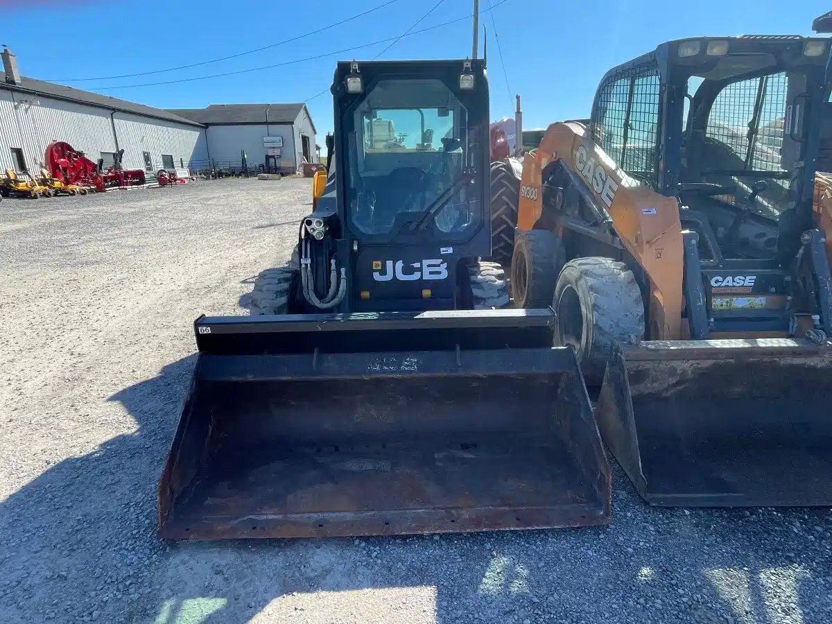 2016 JCB 175