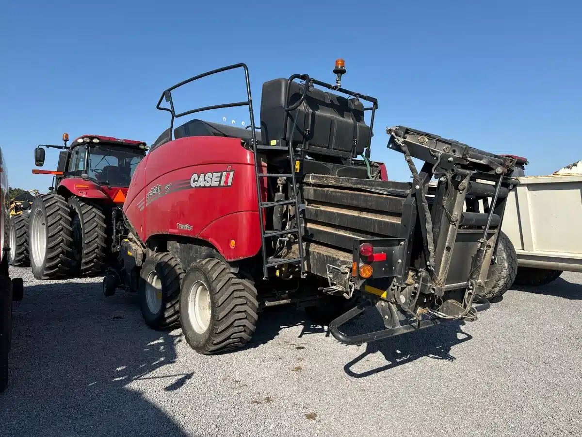 2022 Case IH LB334XL