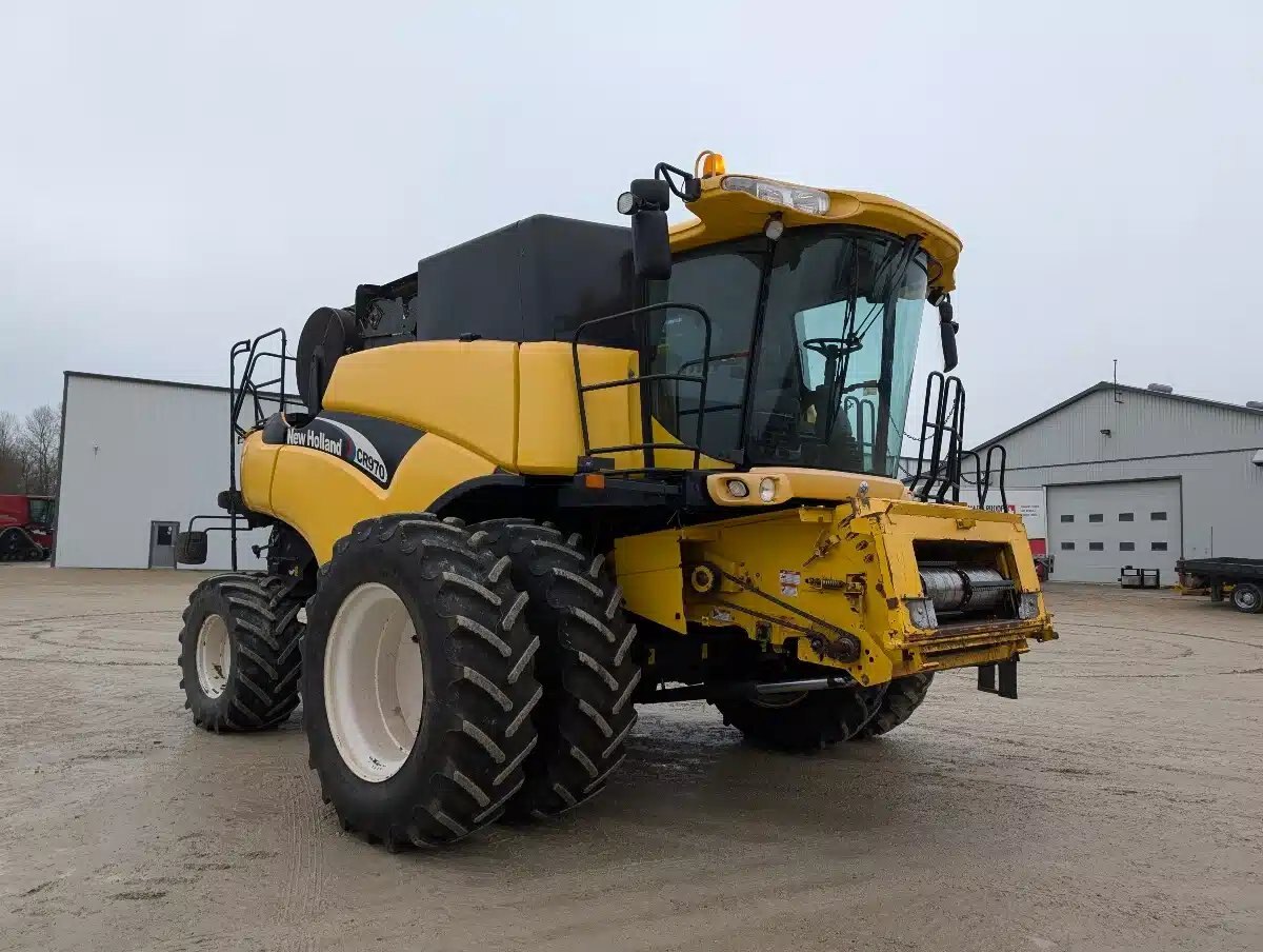 2004 New Holland CR970