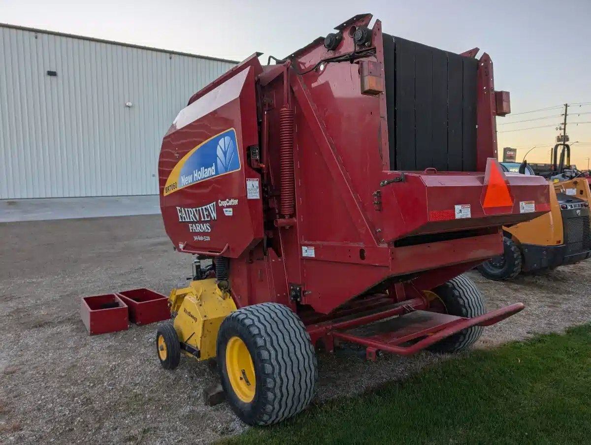 2012 New Holland BR7060