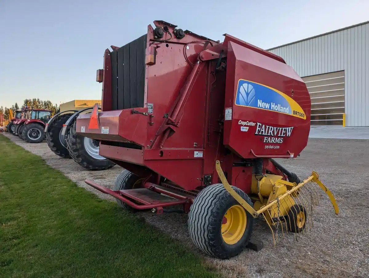 2012 New Holland BR7060