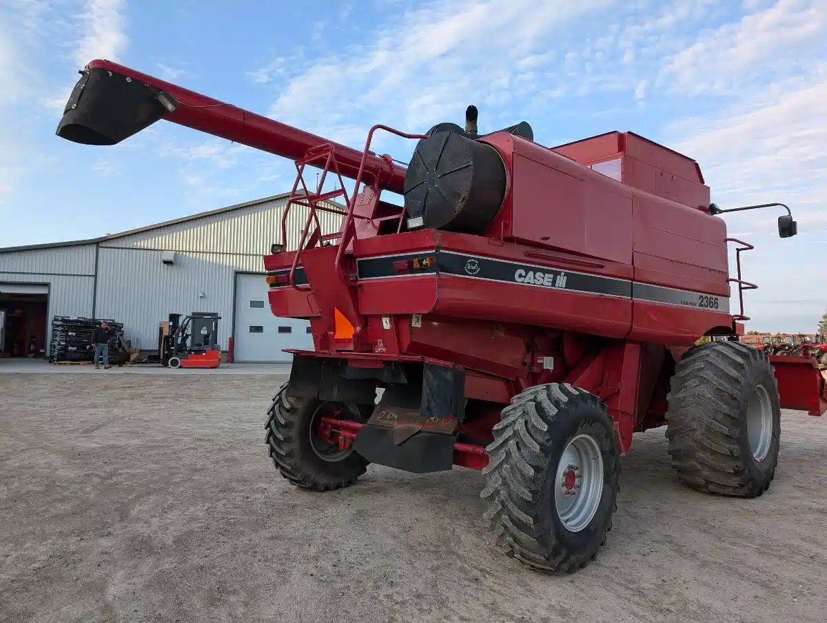 2000 Case IH 2366