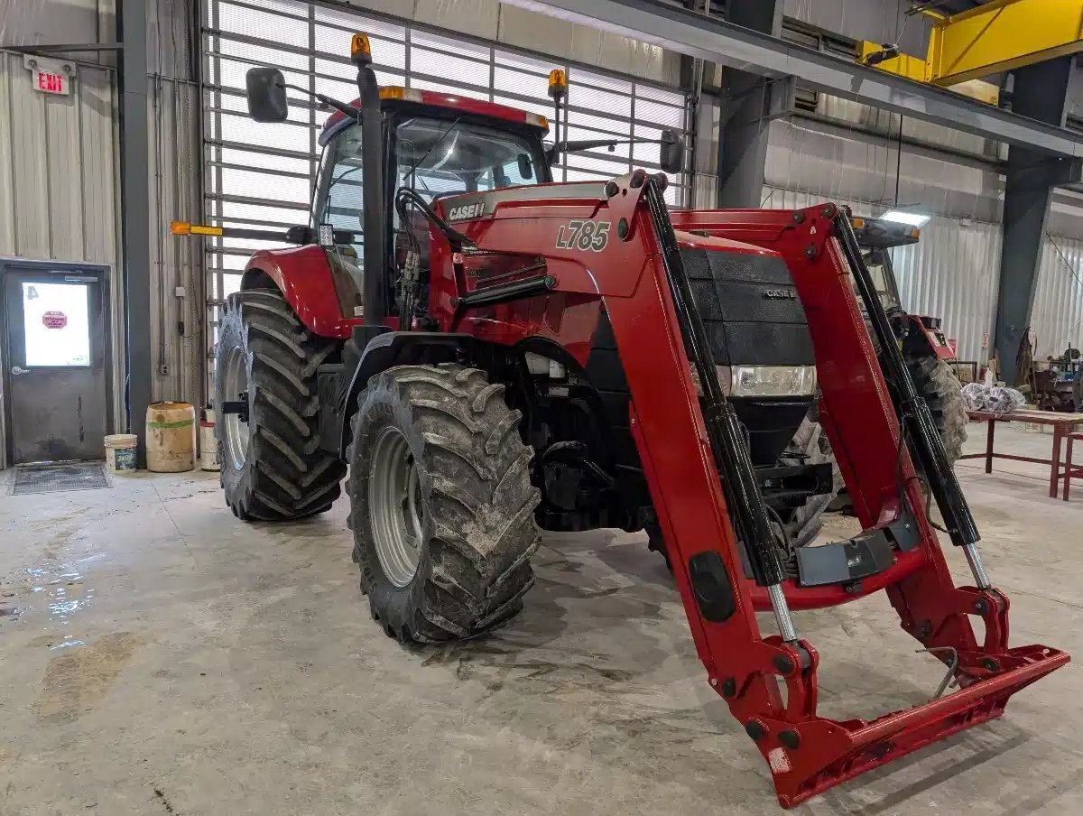 2011 Case IH MAGNUM 225 CVT