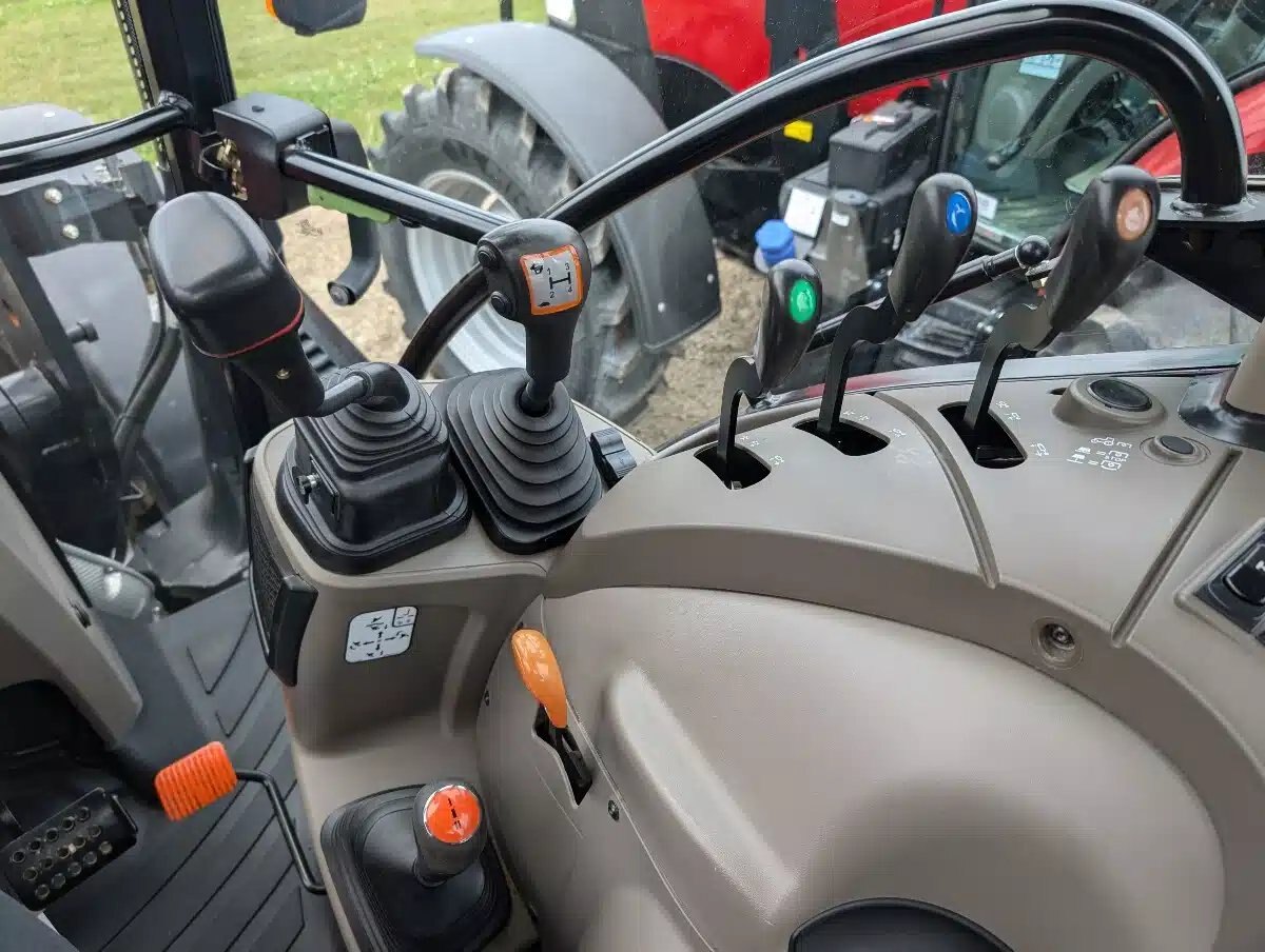 2022 Case IH FARMALL 140A