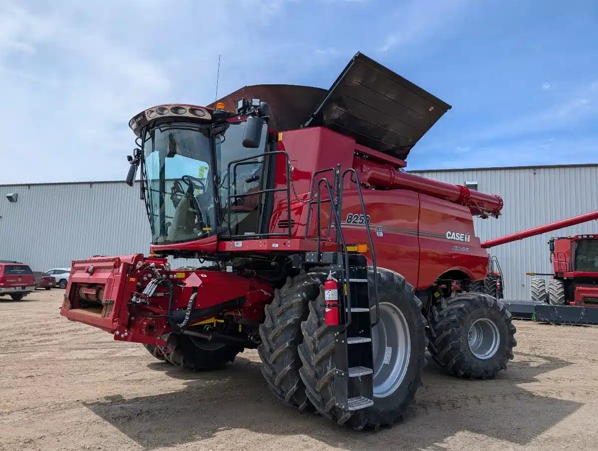 2023 Case IH 8250