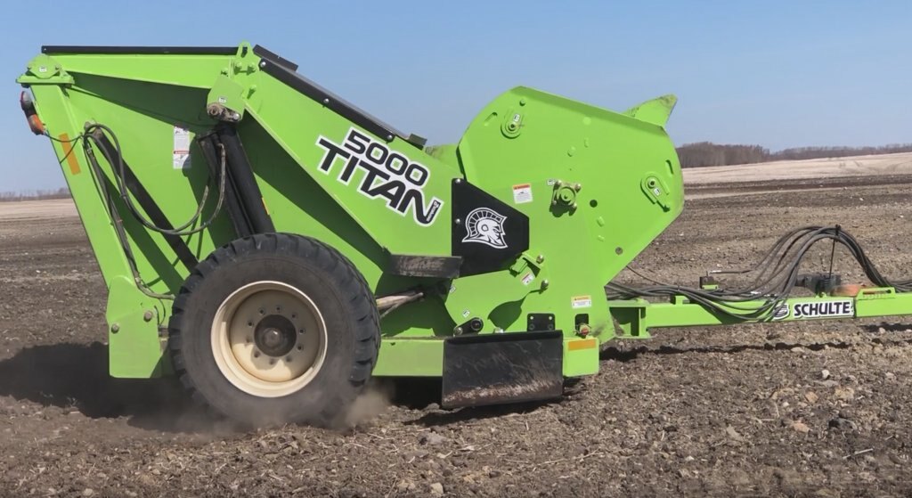 Schulte 5000 TITAN 2 Rock Picker