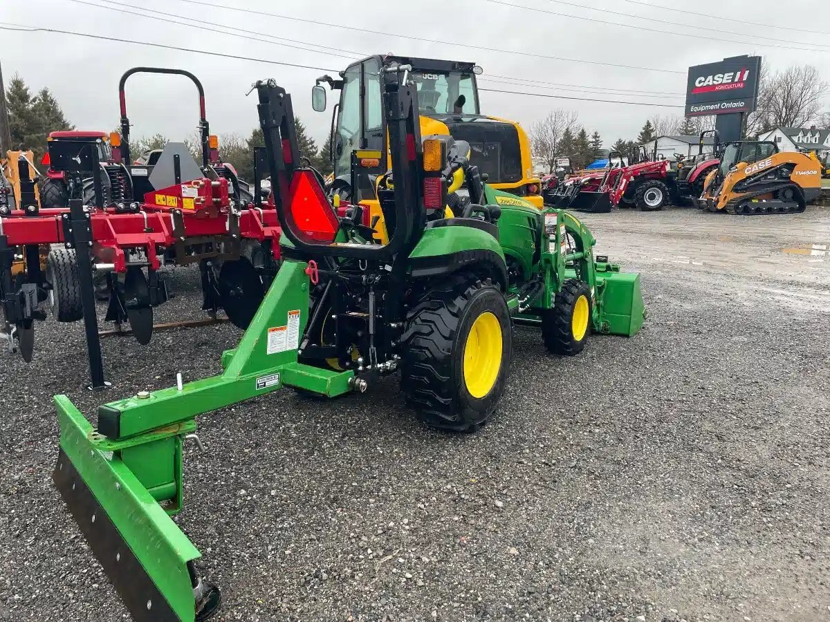 2021 John Deere 2025R