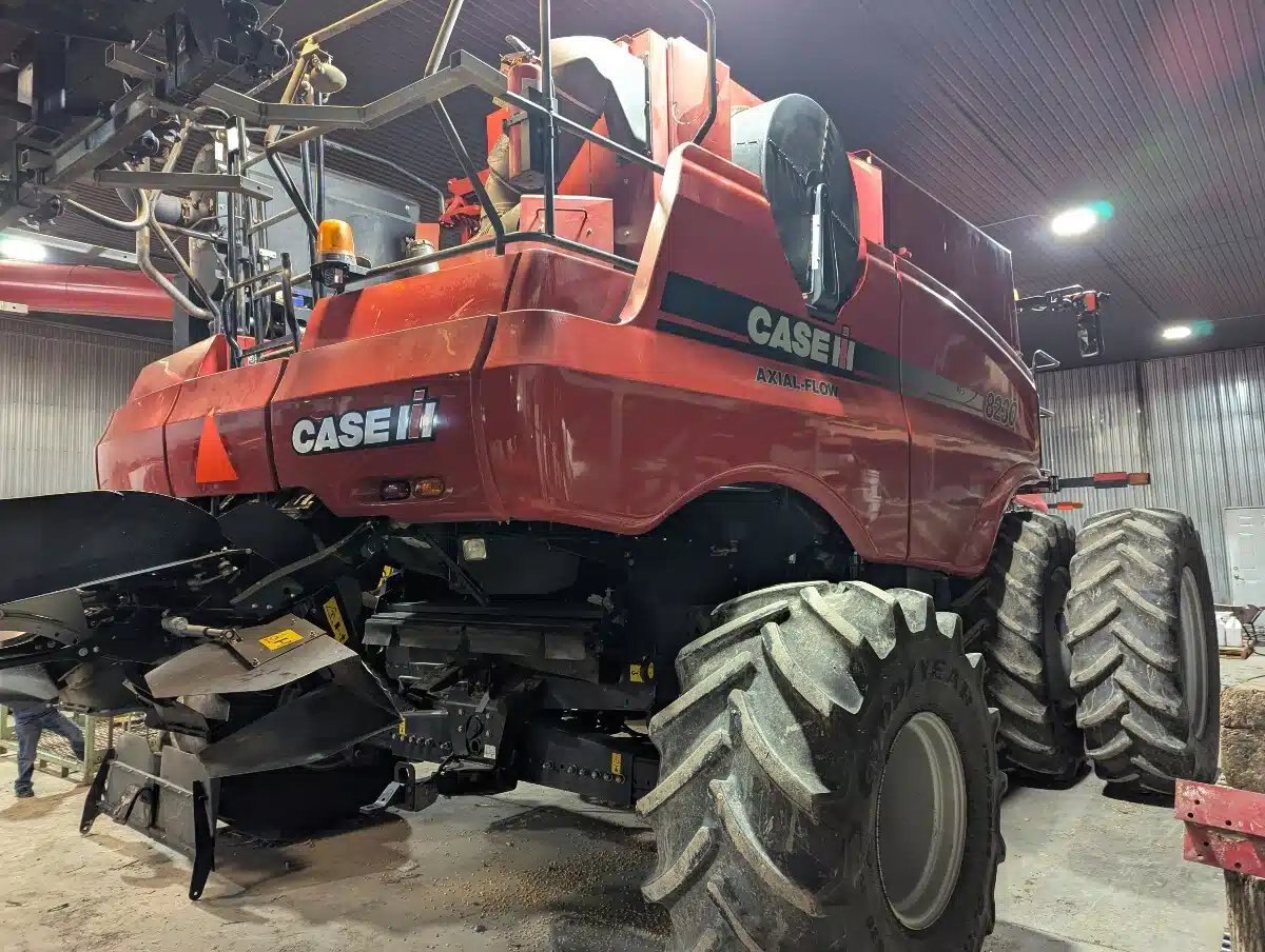 2014 Case IH 8230