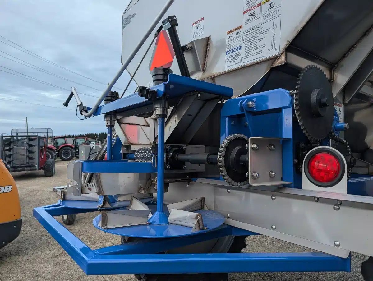 2025 Doyle Row Crop spreader