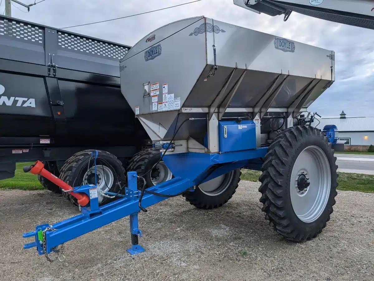 2025 Doyle Row Crop spreader