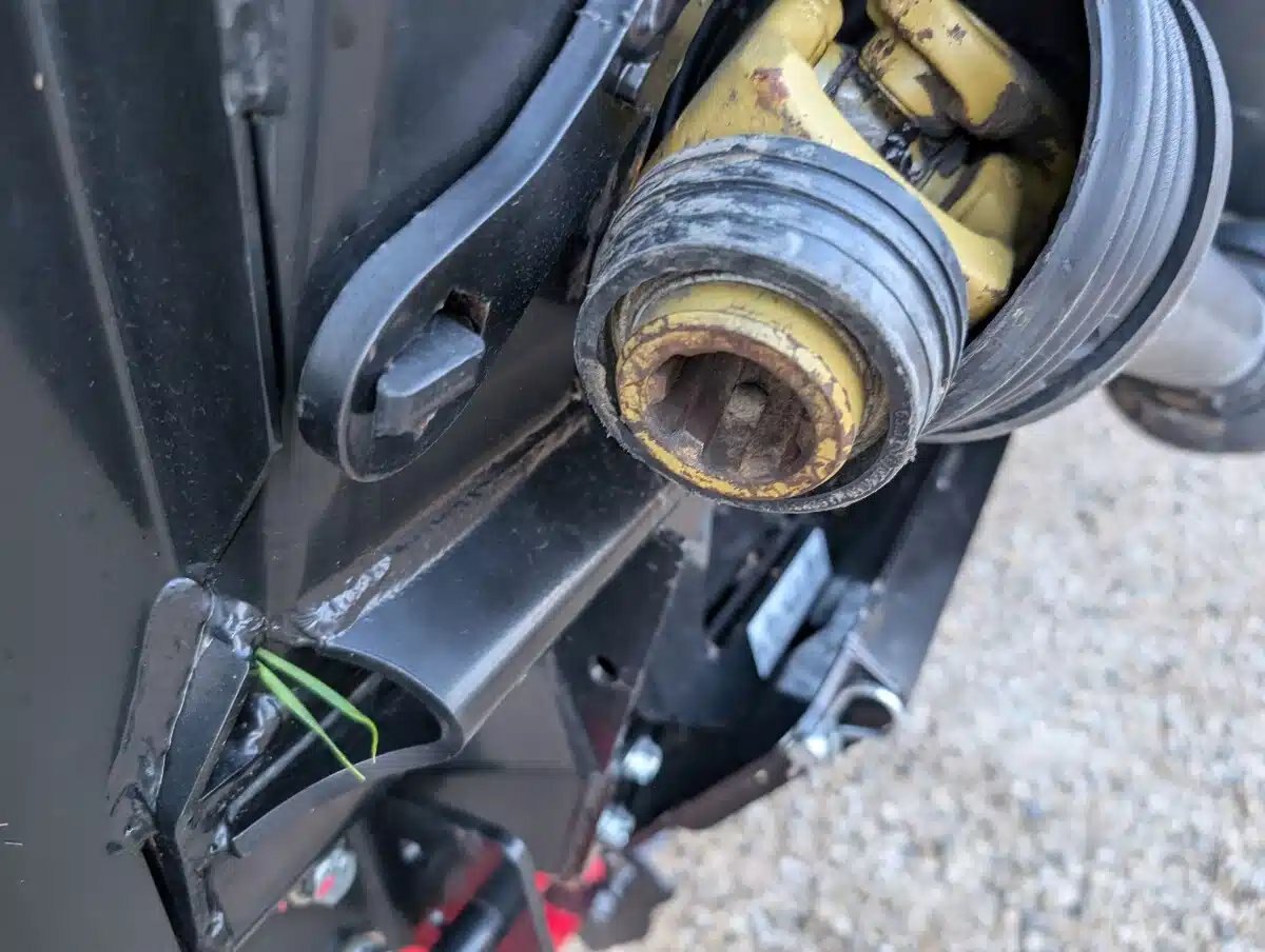 2017 MacDon Industries Ltd. FD75