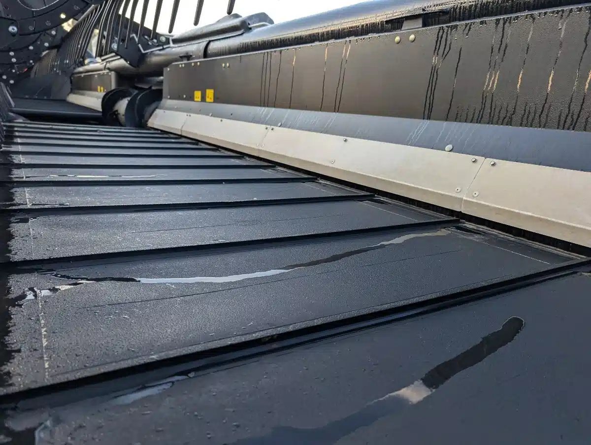 2017 MacDon Industries Ltd. FD75