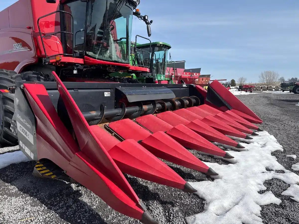 2019 MacDon Industries Ltd. C3008C