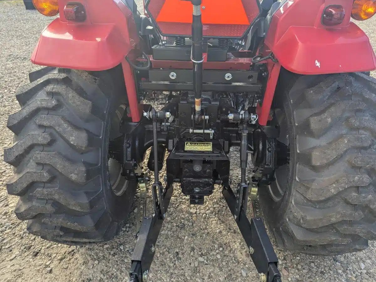 2022 Mahindra 1635 HST