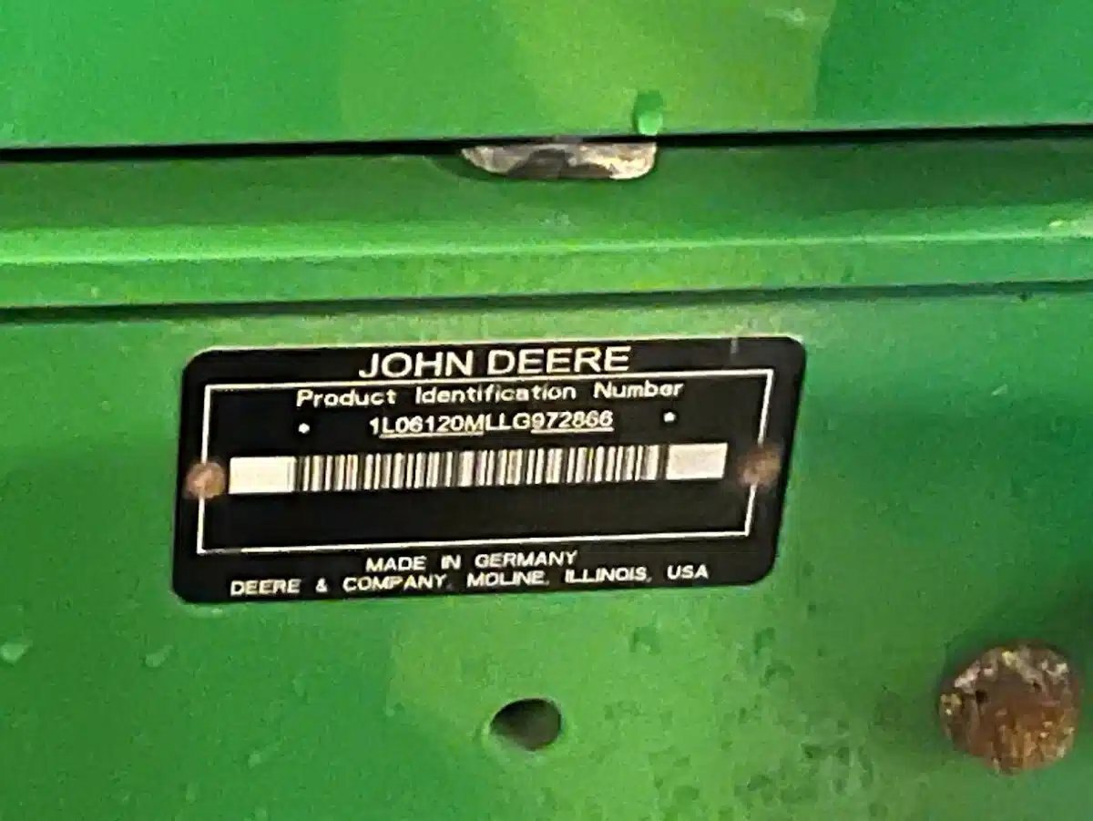 2020 John Deere 6120M