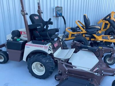 2025 Grasshopper 725D