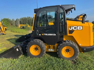 2025 JCB 3TS-8T