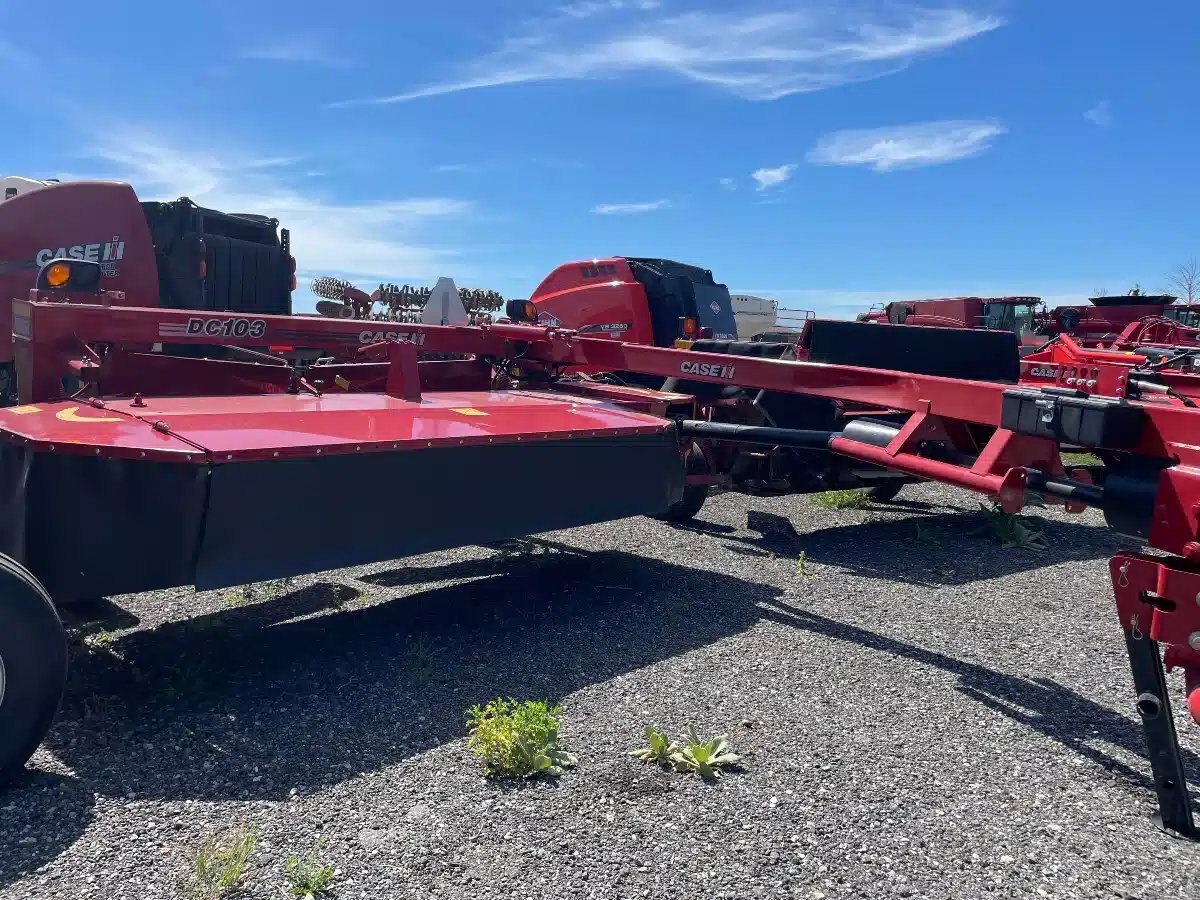2025 Case IH DC103