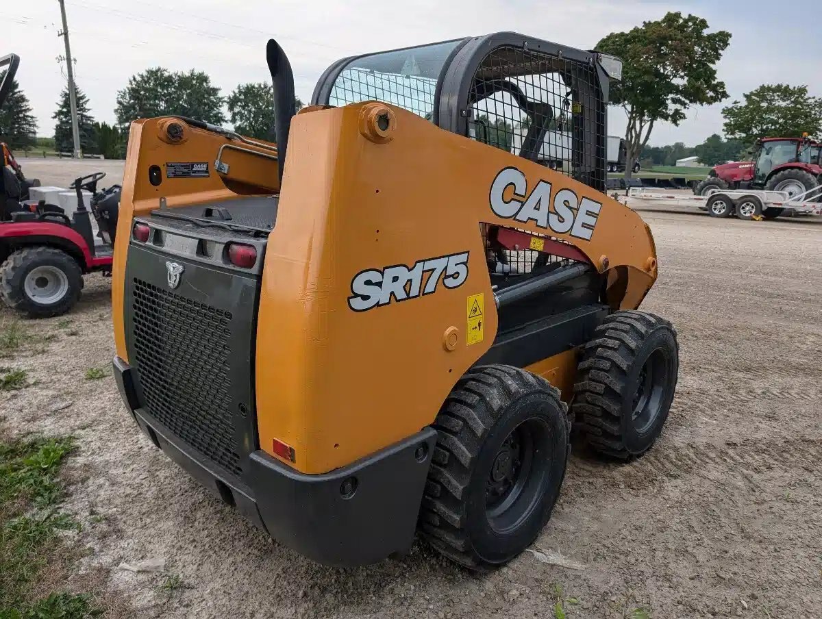 2016 Case SR175