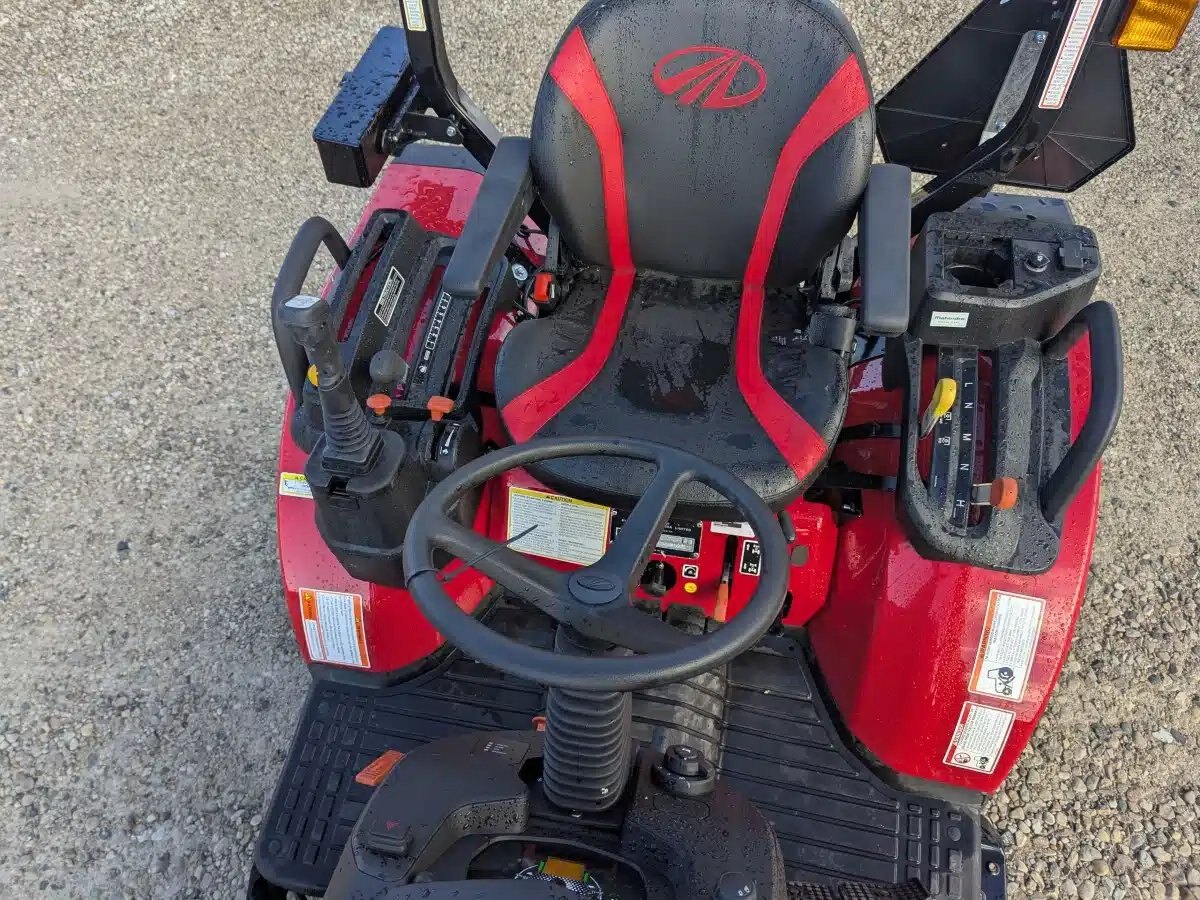 2025 Mahindra 21264FHIL