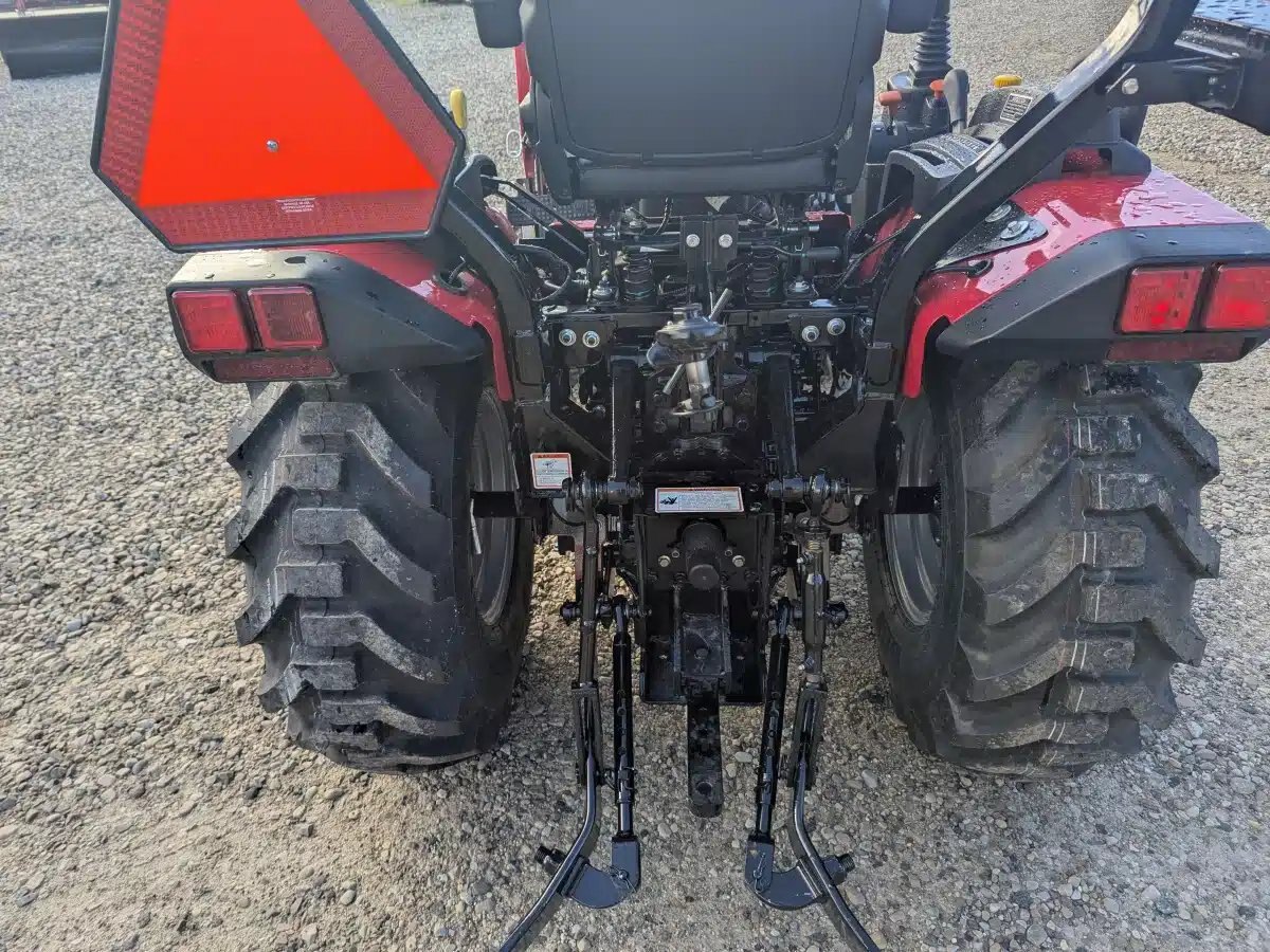 2025 Mahindra 21264FHIL