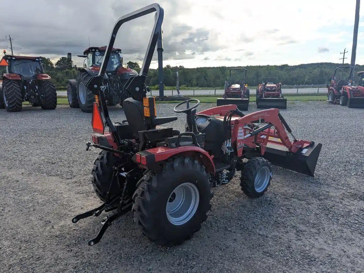 2025 Mahindra 21264FHIL
