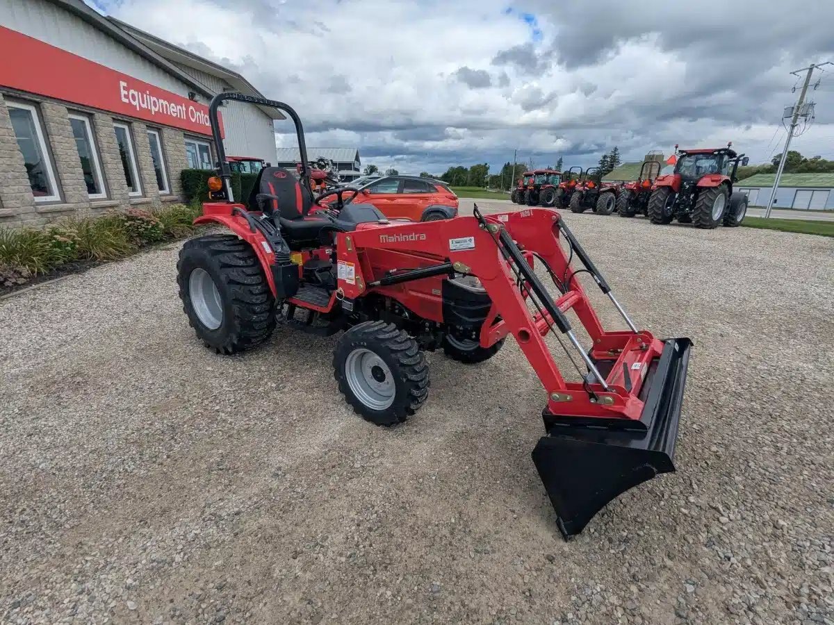 2023 Mahindra 1626 HST