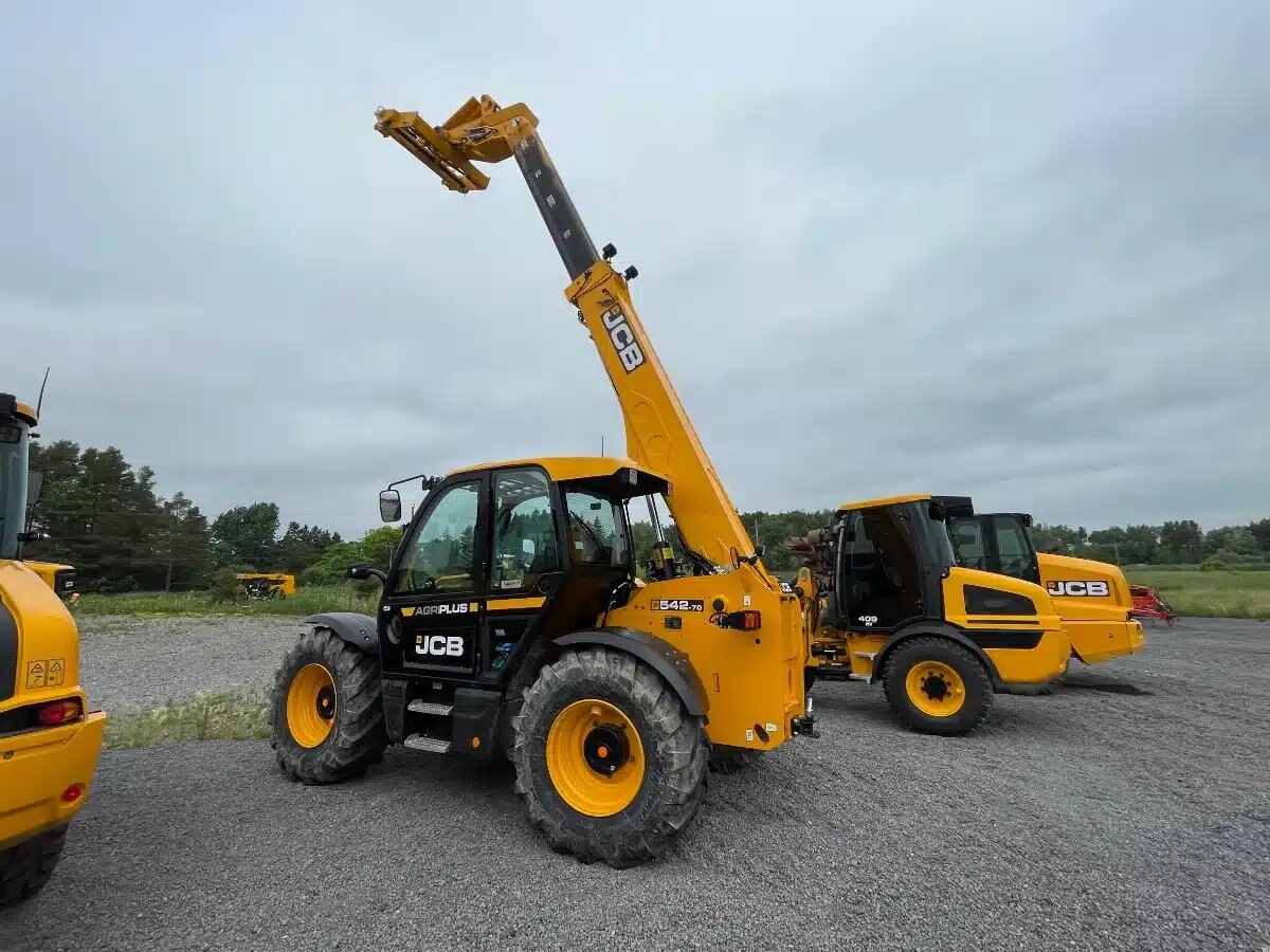 2023 JCB 542 70 AGRI+