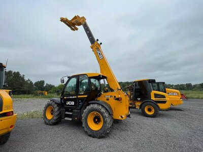2023 JCB 542-70 AGRI+