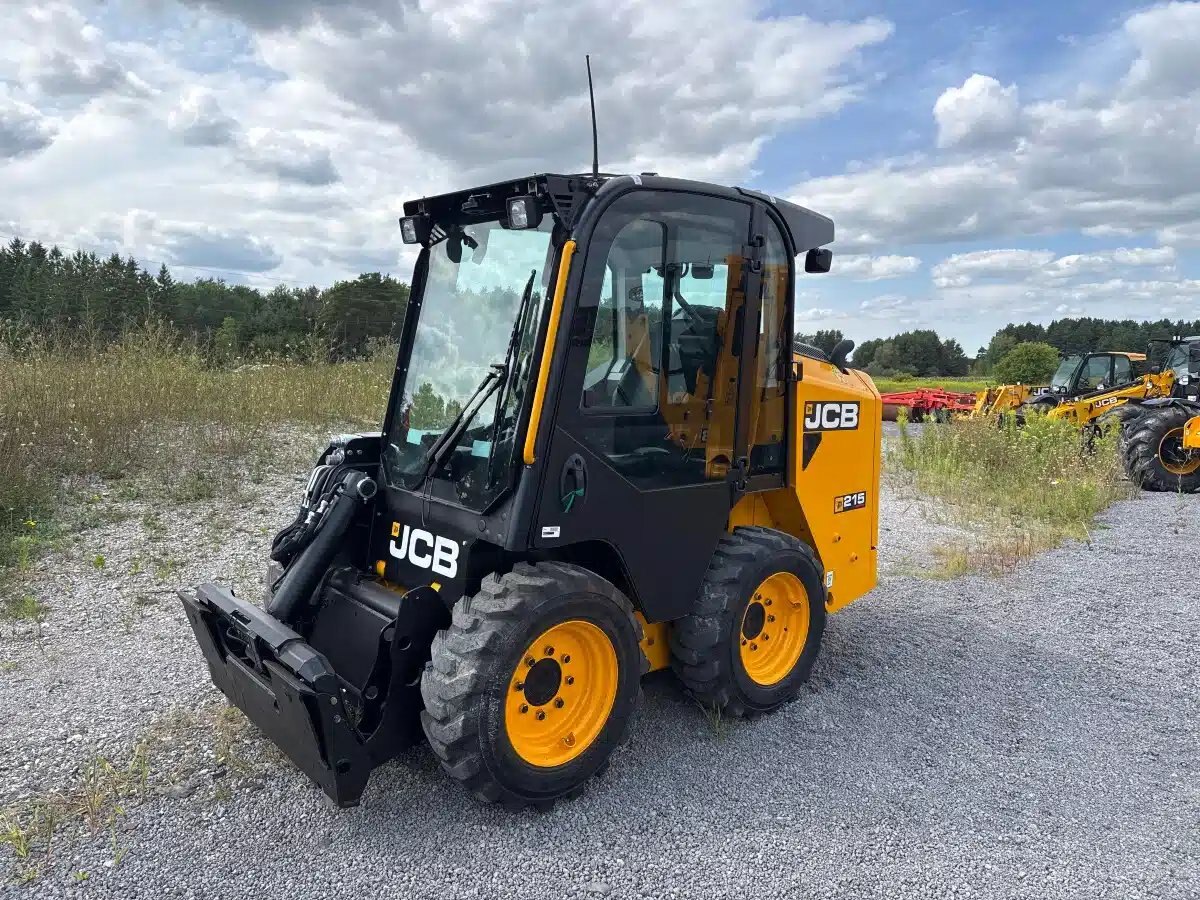 2025 JCB 215