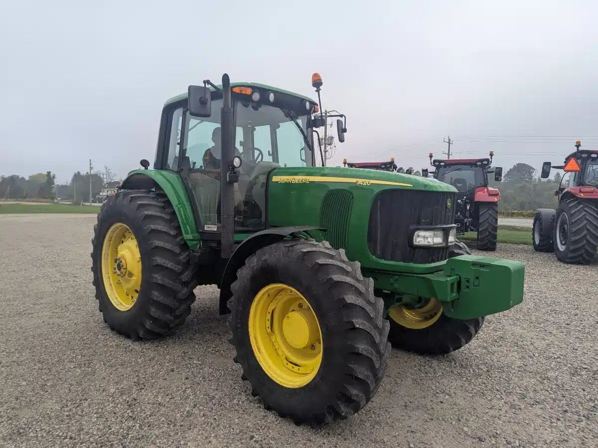 2004 John Deere 7420