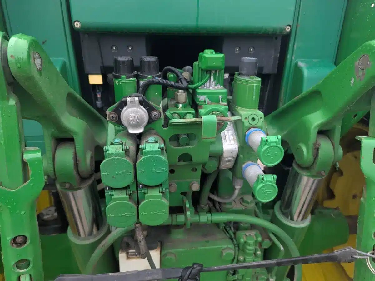 2004 John Deere 7420