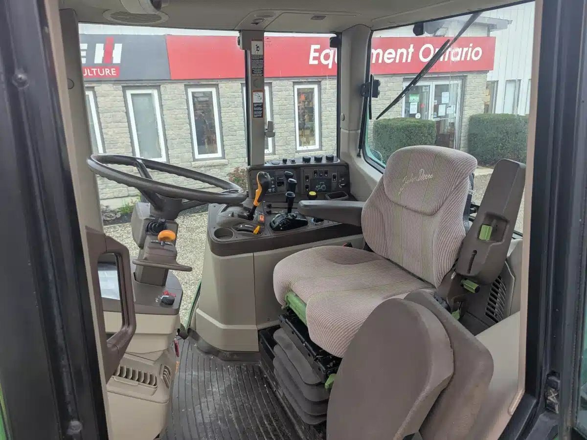 2004 John Deere 7420