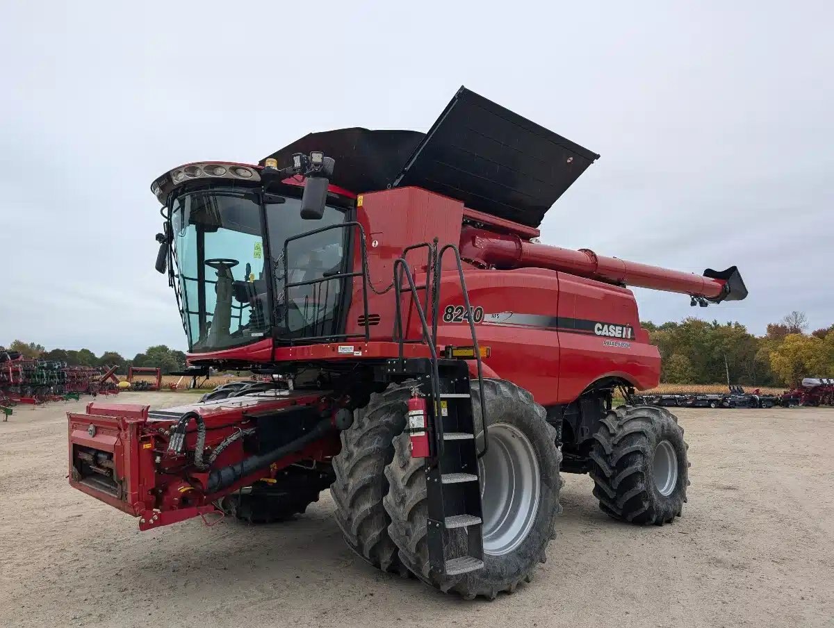 2018 Case IH 8240