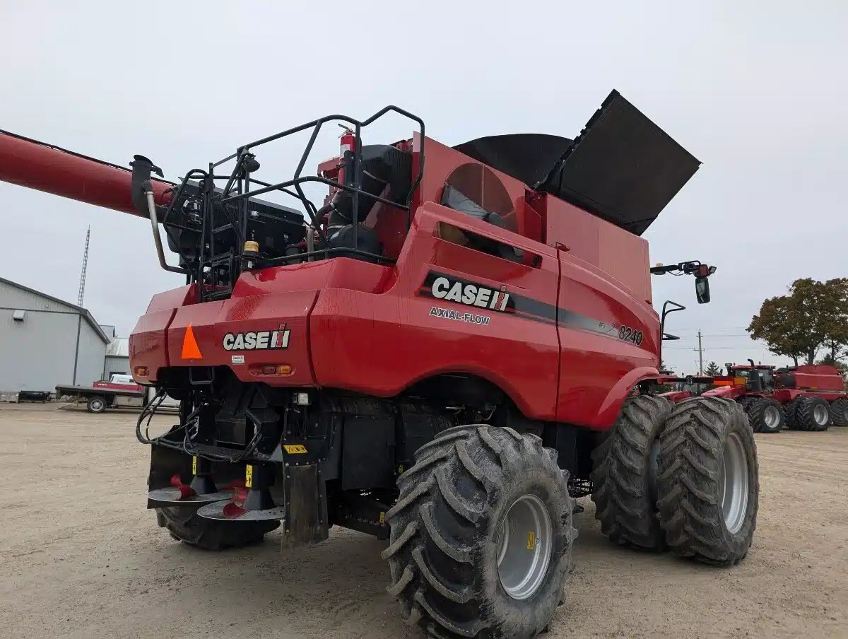 2018 Case IH 8240