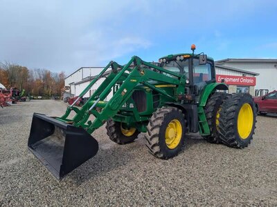 2010 John Deere 7430
