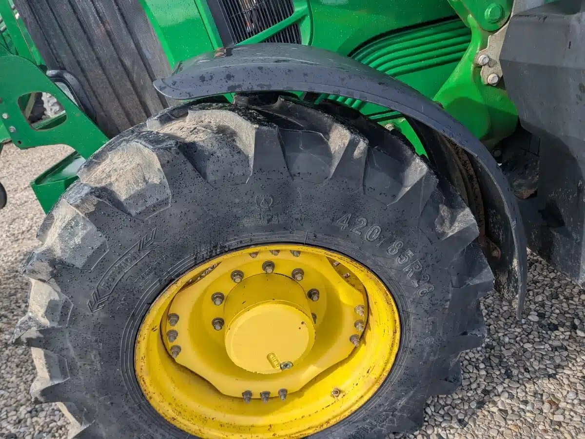 2010 John Deere 7430