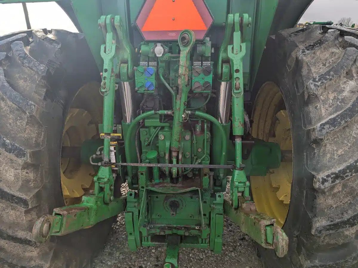 2010 John Deere 7430