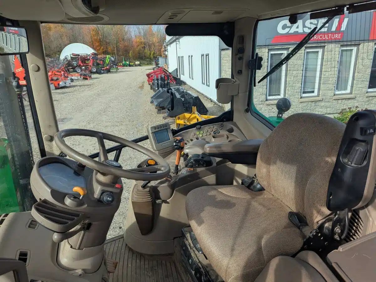 2010 John Deere 7430