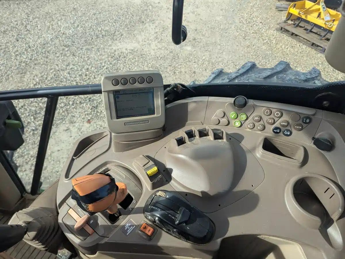 2010 John Deere 7430