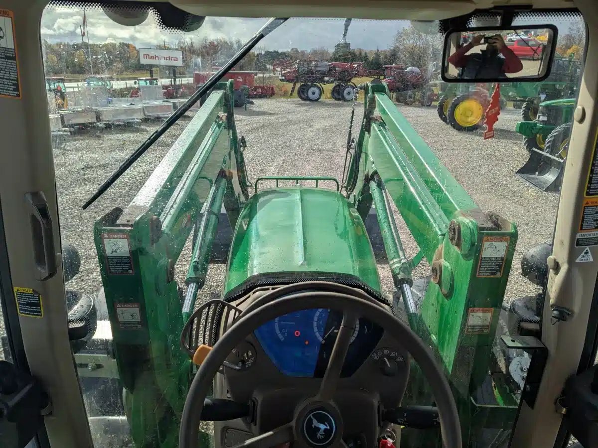 2010 John Deere 7430
