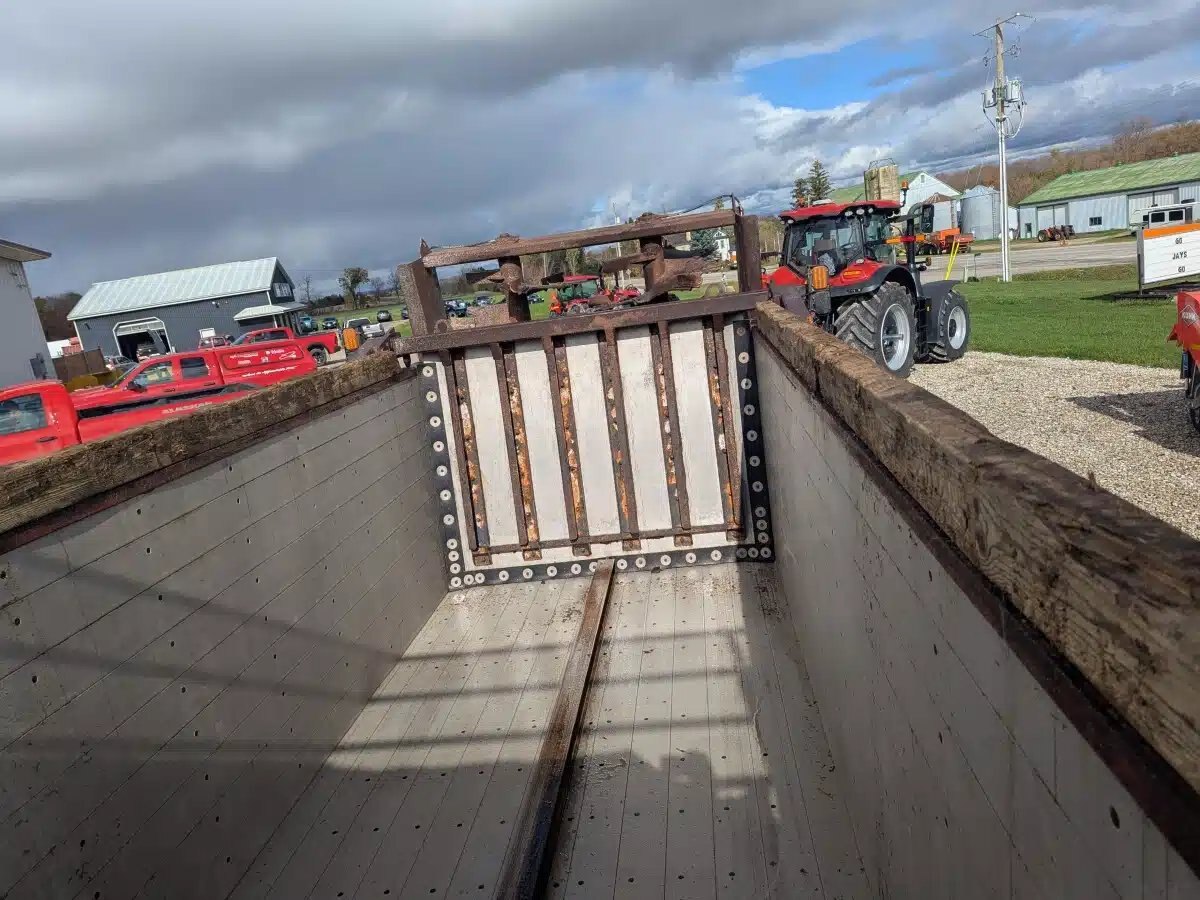 2022 Hagedorn HYDRA SPREAD V8610