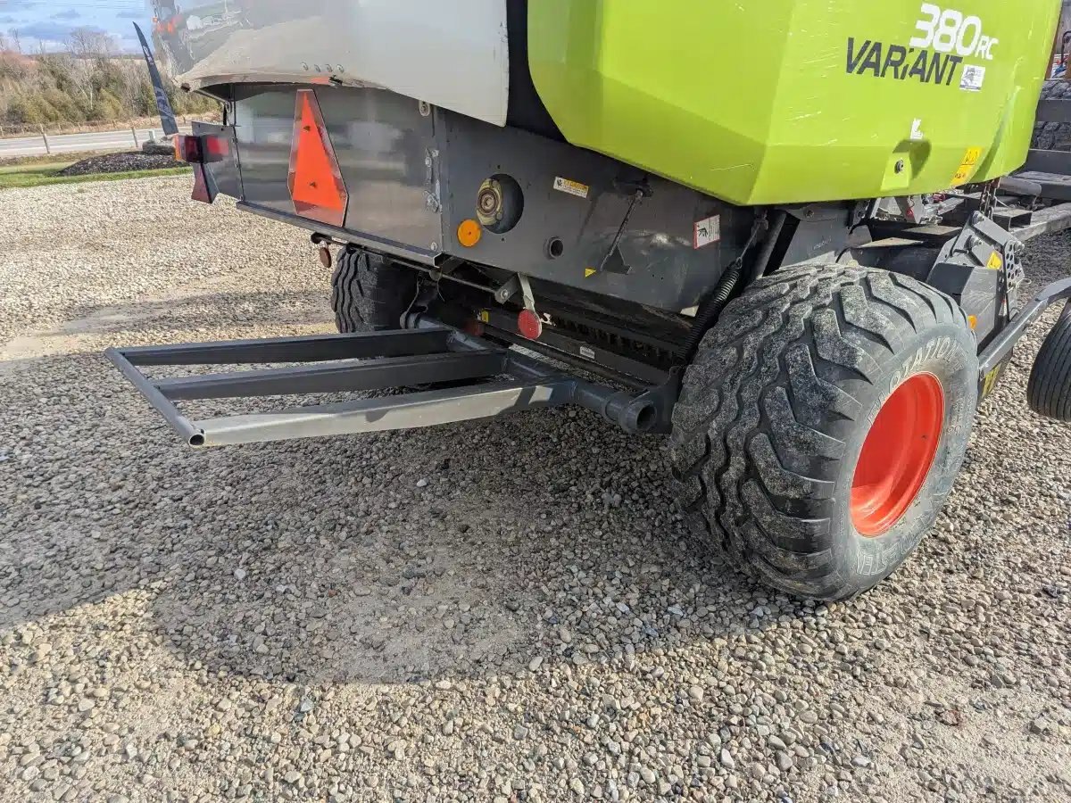 2014 CLAAS VARIANT 380RC