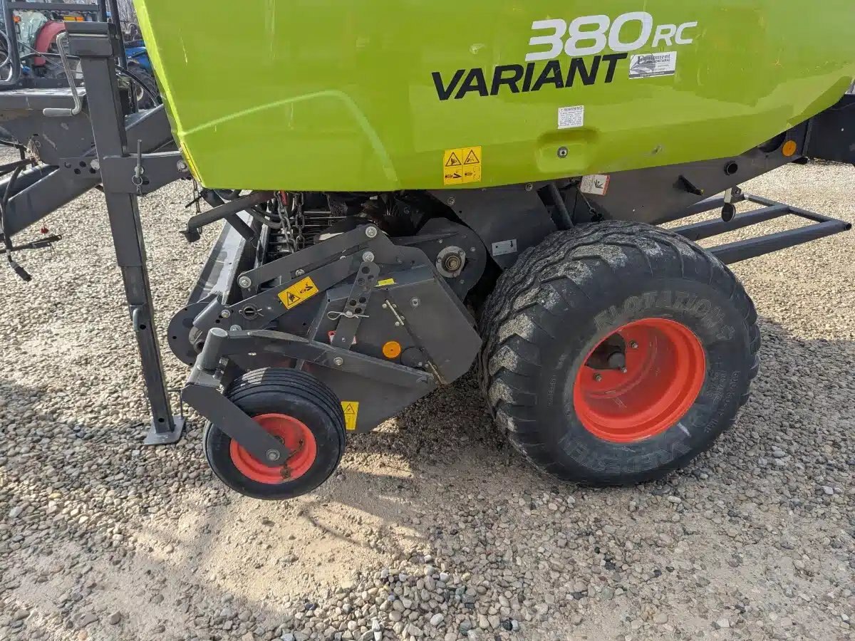 2014 CLAAS VARIANT 380RC