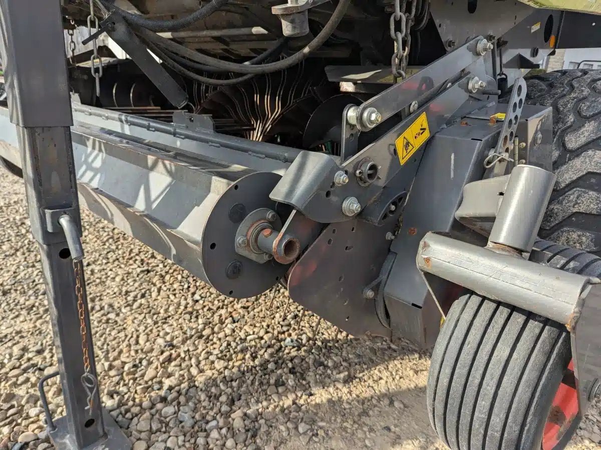 2014 CLAAS VARIANT 380RC