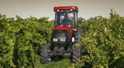 Case IH Farmall 80N