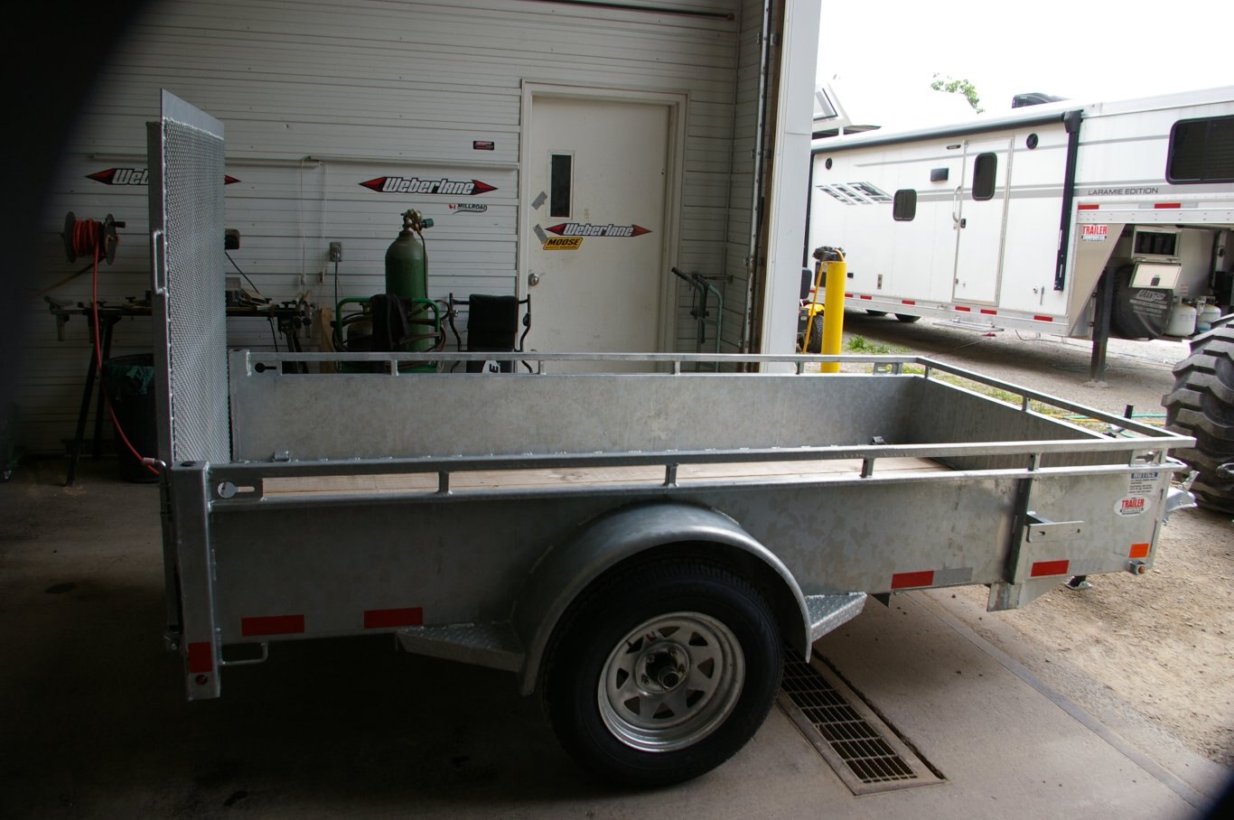 2024 5X10 UTILITY TRAILER, SINGLE AXLE, GALVANIZED, GALVANIZED, SILVER, 2990GVWR 